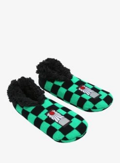 Demon Slayer: Kimetsu No Yaiba Tanjiro Kamado Hanafuda Earring Slipper Socks - BoxLunch Exclusive